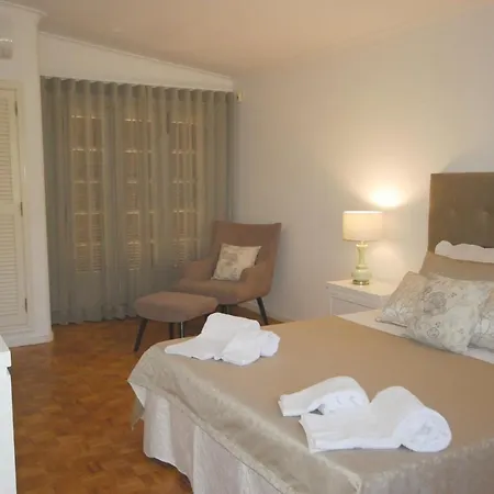 Charming 3-bed With Pool In Olhos De Agua فيلة