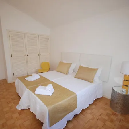 Charming 3-bed With Pool In Olhos De Agua