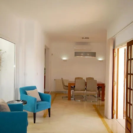 Charming 3-bed With Pool In Olhos De Agua オーリョス・デ・アーグァ