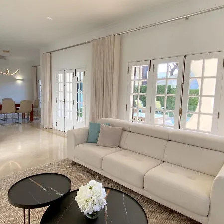 Charming 3-bed With Pool In Olhos De Agua *
